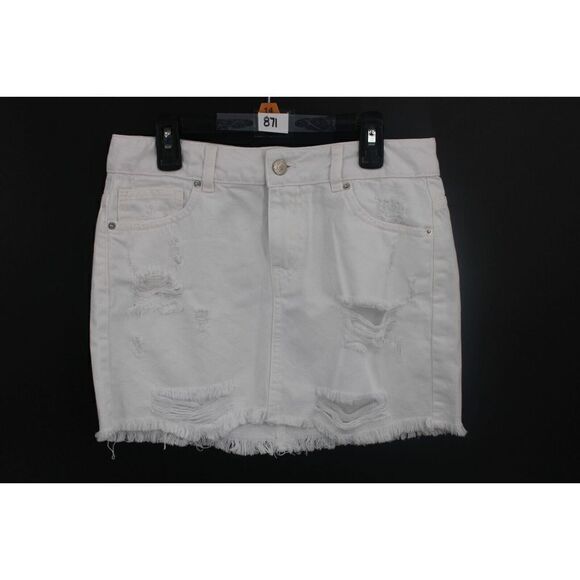 Free People Women's White Out of Ordinary Distressed Denim Mini Skirt Size 2 NWT - Picture 2 of 11